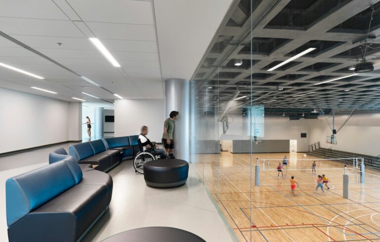 sharab mukti kendra in chandrapur